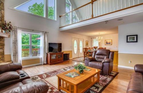 Weaverville House | 16 Mi To Dt Asheville, Fp, Ping Pong, Air Hockey