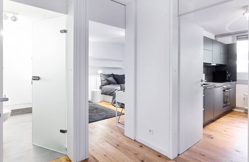 Tuebingen Apartment | 16. OG, Atemberaubender Blick! Nache Technologiepark, Ruhig, Gemütlich