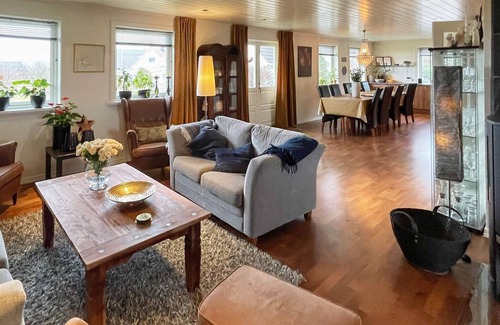Skalevik House | 16 person holiday home in flekkerøy