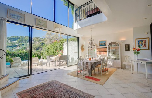 Mougins Apartment | 160 m² Apartment ∙ 2 bedrooms ∙ 4 guests