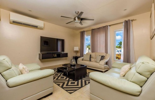Paradera Villa | 160 m² Villa ∙ 4 bedrooms ∙ 10 guests