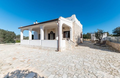 Ostuni Villa | 160 m² Villa ∙ 4 bedrooms ∙ 9 guests