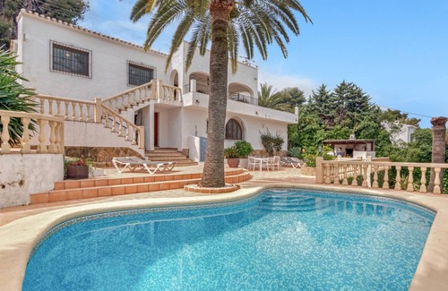 Trencall Villa | 160 m² Villa ∙ 5 bedrooms ∙ 10 guests