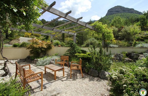 Remuzat House | 164 m² Gîte ∙ 5 bedrooms ∙ 12 guests