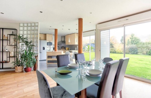 Plevenon House | 165 m² House ∙ 3 bedrooms ∙ 6 guests