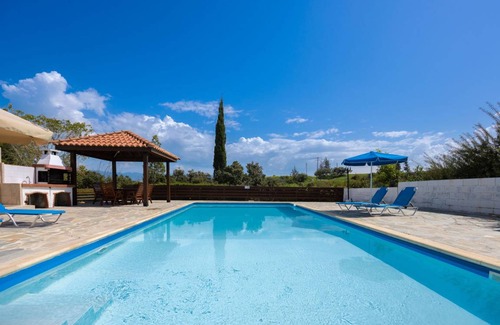 Latchi Villa | 165 m² Villa ∙ 3 bedrooms ∙ 6 guests