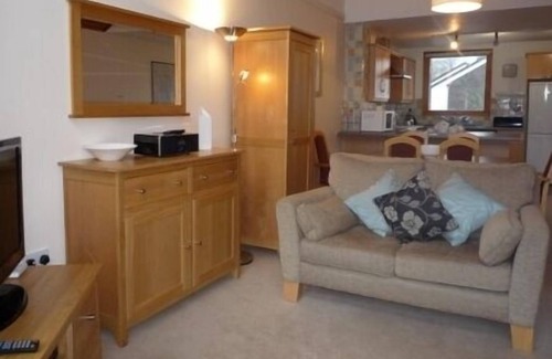 Keswick Cabin | 17 KESWICK BRIDGE, family friendly, with a garden in Keswick