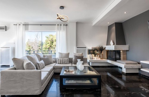 Glyfada Apartment | 170 m² Apartment ∙ 3 bedrooms ∙ 6 guests