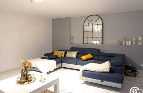 Causses-et-Veyran House | 170 m² Gîte ∙ 5 bedrooms ∙ 10 guests