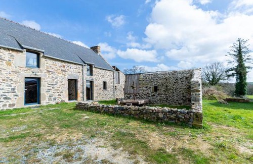 Pleboulle House | 170 m² House ∙ 3 bedrooms ∙ 4 guests