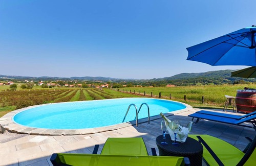 Donja Stubica House | 170 m² House ∙ 3 bedrooms ∙ 8 guests