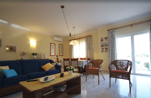 Albardeira House | 170 m² House ∙ 3 bedrooms ∙ 6 guests