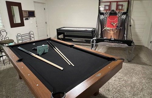 West Haven House | 1700 ft.² private basement to yourself private entry. CLEAN!
