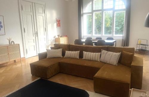 Frankfurt an der Oder Apartment | 170qm 3 Schlafzimmer 2 Parkplätze 2 Bäder