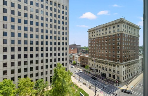 Martin Luther King Condo | 175 LEX - Two Bedroom Condo, Walkable Downtown!