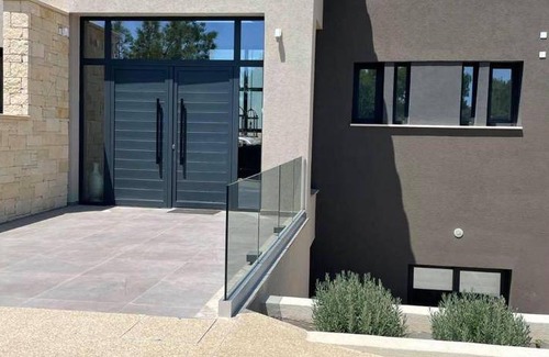 Pissouri Villa | 175 m² Villa ∙ 3 bedrooms ∙ 7 guests