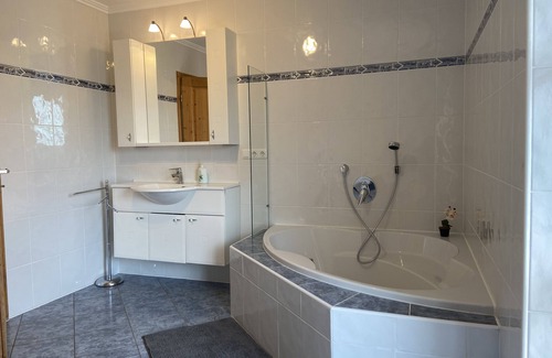 Unterammergau Apartment | 175sqm vacation apartment mountain view for 12- max. 14 persons