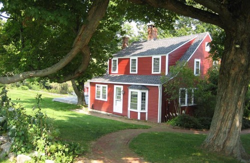 Northfield House | 1770 Colonial 5 Bedrooms 4 1/2 Baths Sleeps 9
