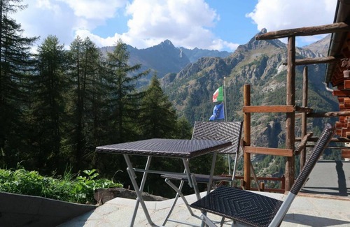 Valtournenche Apartment | 18 m² Apartment ∙ 1 bedroom ∙ 2 guests