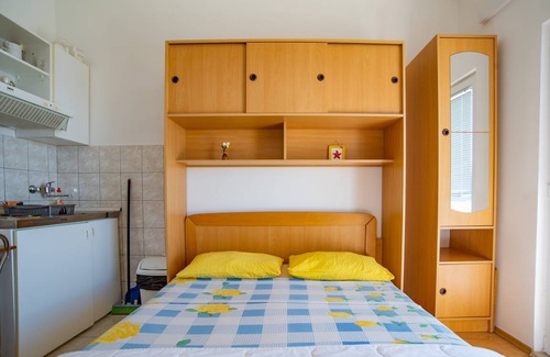 Jesenice Apartment | 18 m² Studio flat ∙ 1 bedroom ∙ 2 guests