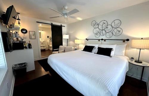 Hammondsport Bed & Breakfast | 18 Vine Inn & Carriage House