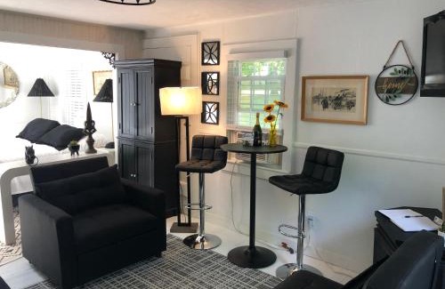 Hammondsport Bed & Breakfast | 18 Vine Inn & Carriage House