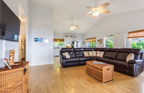 Kona Paradise House | 180 Degree Ocean View! Steps to Beach! from $219/Night + Fees!