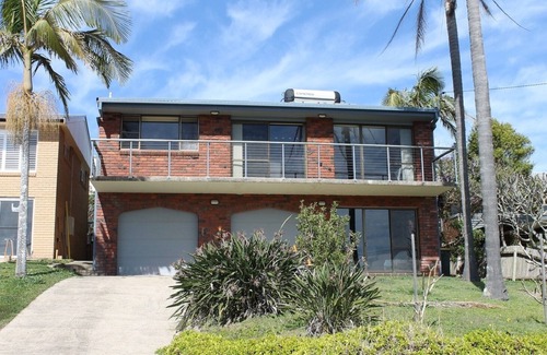 Scotts Head House | 180 degree Ocean Views