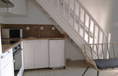 Saintes-Maries-de-la-Mer Apartment | 180 m from the beach, air-conditioned, dishwasher, induction, refurbished