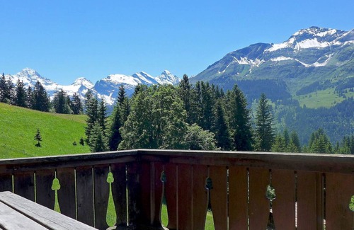 Wengen Other | 180 m² Accommodation ∙ 3 bedrooms ∙ 7 guests