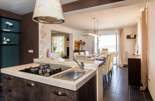 Zagorje House | 180 m² Apartment ∙ 4 bedrooms ∙ 9 guests