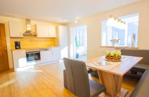 Wenns Apartment | 180 m² Apartment ∙ 5 bedrooms ∙ 10 guests
