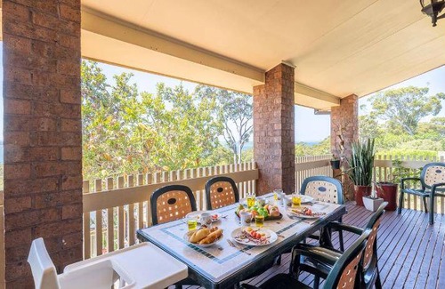 Nelson Bay House | 180 m² House ∙ 3 bedrooms ∙ 6 guests