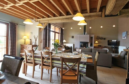 Juvigny-sous-Andaine Cottage | 180 m² Cabin ∙ 5 bedrooms ∙ 12 guests