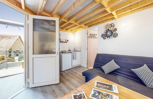 Neuilly-le-Vendin House | 180 m² House ∙ 6 bedrooms ∙ 12 guests
