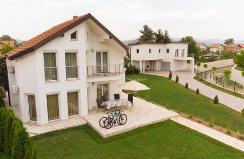 Ilidza House | 180 m² House ∙ 4 bedrooms ∙ 7 guests