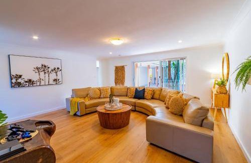 Shoal Bay Villa | 180 m² Villa ∙ 5 bedrooms ∙ 15 guests