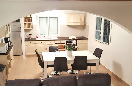 Saint-Benoit Villa | 180 m² Villa ∙ 8 bedrooms ∙ 23 guests