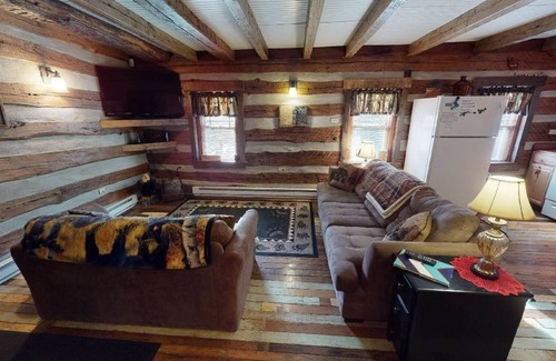 Nelsonville Cabin | 1800s Rustic Log Montana Cabin near Hocking Hills