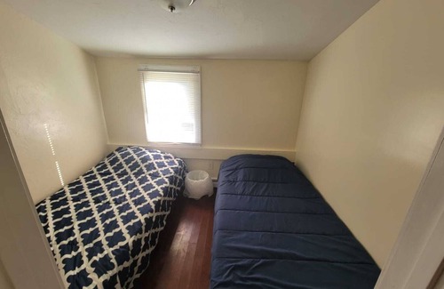Hyde Square House | 184 Heath St