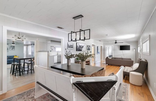 Stonewall House | 189 m² House ∙ 3 bedrooms ∙ 8 guests
