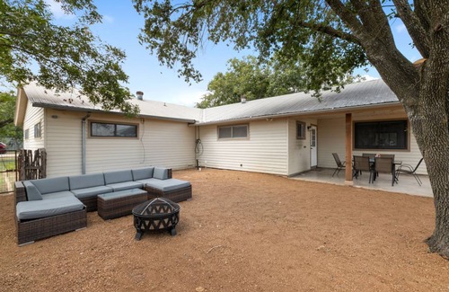 Stonewall House | 189 m² House ∙ 3 bedrooms ∙ 8 guests