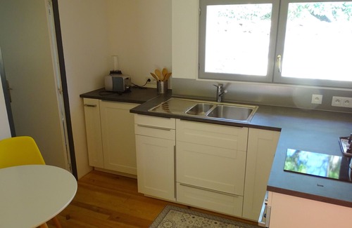Souvignargues Cottage | 18th c. post house in Gard stone, sleeps 8 to 10. Exceptional