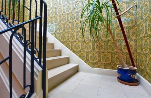 Villefranche-du-Perigord House | 18th century character home with garden in the heart of a historic village