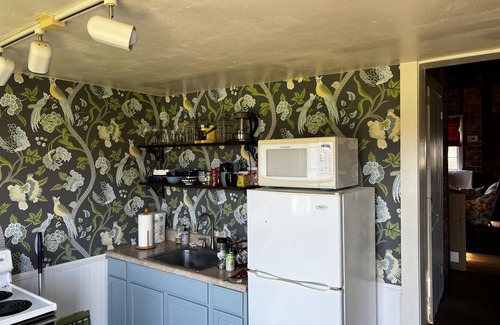 Zion Crossroads House | 18th Century Charming Bungalow #127 Pool & Spa.