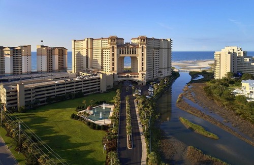 Windy Hill Condo | 18th-Floor Coastal Elegance: Oceanfront Retreat with King Bed and Modern Comforts
