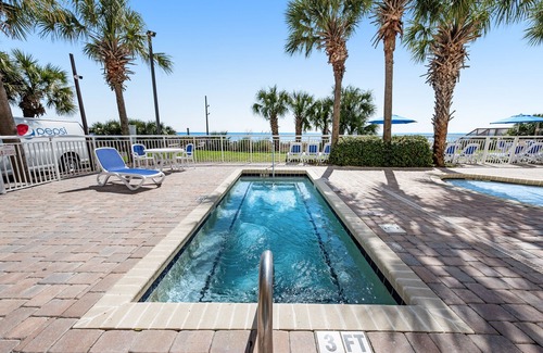 Myrtle Beach Condo | 18th Floor Oceanfront Snowbird Friendly Condo w/ Shared Pool/Hot Tub, AC, WiFi