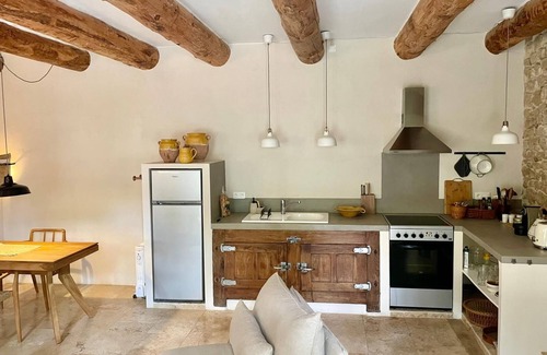 Labaume House | 18th-century farmhouse with pool facing the Ventoux and shady garden 6 kms from Uzès
