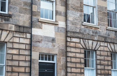 New Town Cottage | 19/4 Union Street - sleeps 5 guests in 3 bedrooms