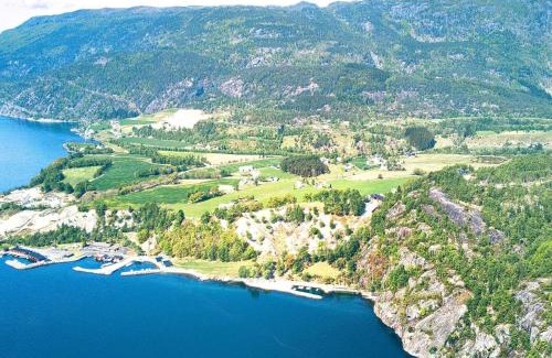 Hjelmeland House | 19 person holiday home in Jøsenfjorden-By Traum